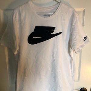 Nike tee shirt